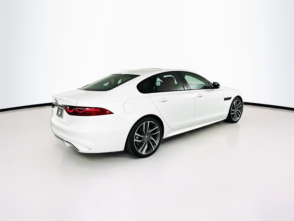 New 2024 Jaguar XF R-Dynamic SE image 5