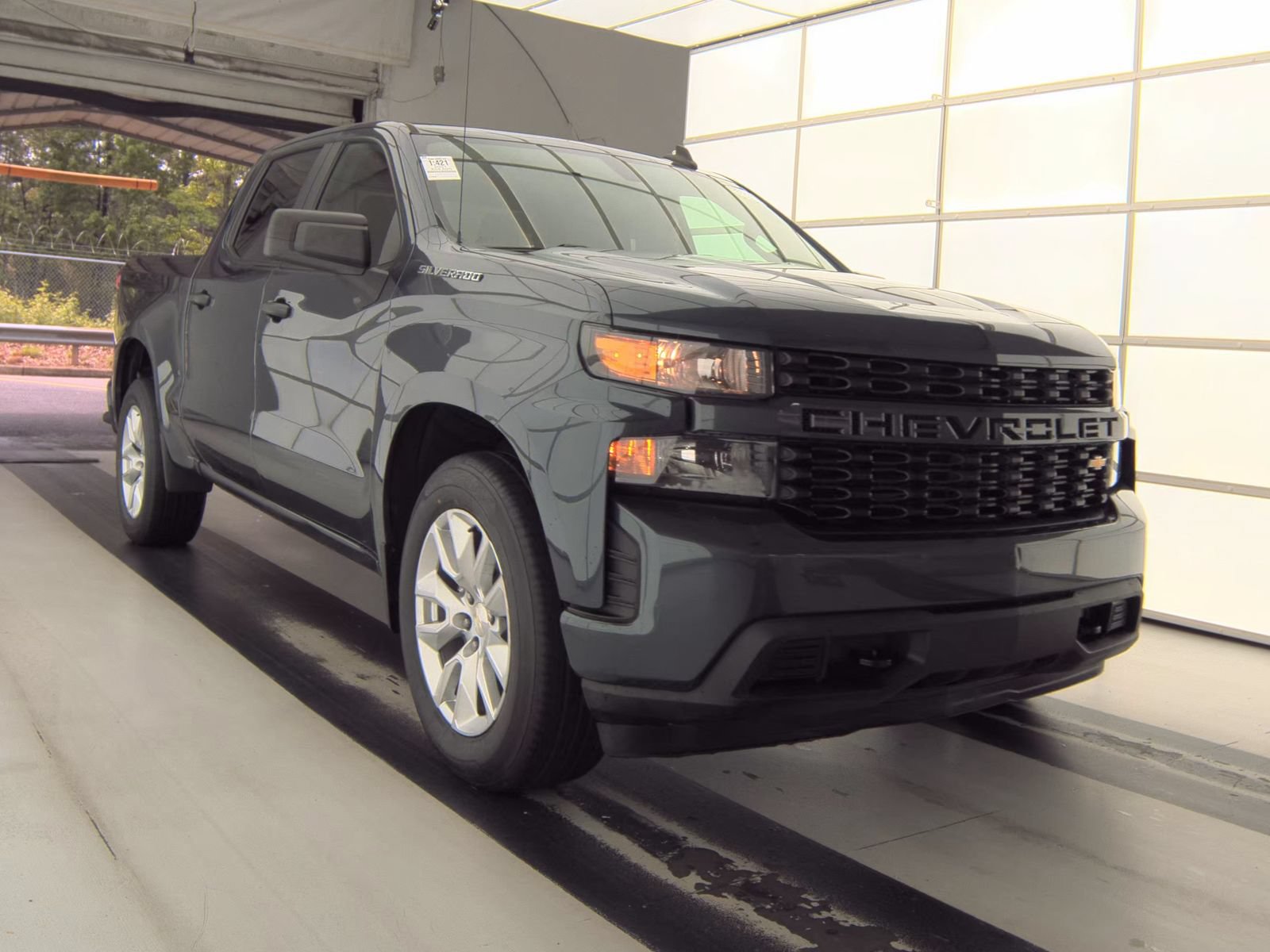 Used 2021 Chevrolet Silverado 1500 Custom RWD image 2