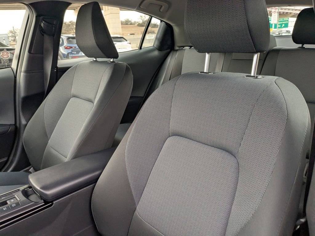 Used 2025 Toyota Prius LE image 15