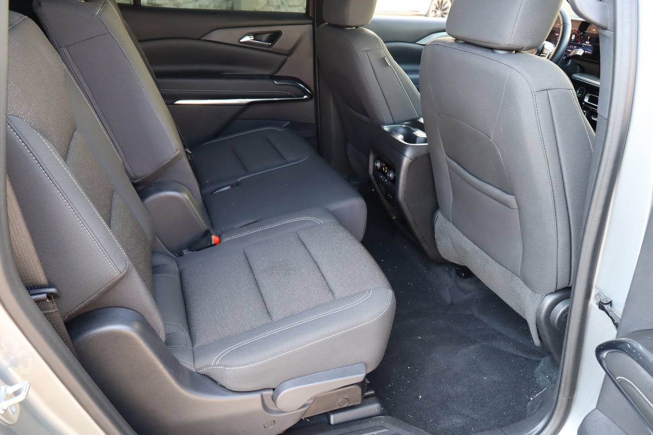 Used 2024 Chevrolet Traverse LS w/ Midnight/Sport Edition FWD image 18