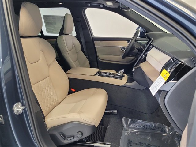 New 2026 Volvo XC90 B6 Plus w/ Protection Package Premier image 14