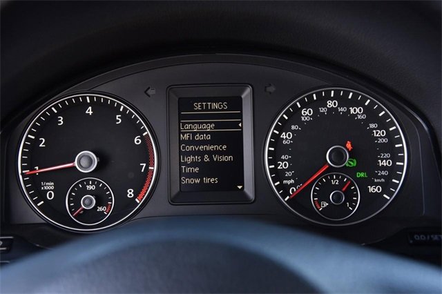 Used 2014 Volkswagen Eos w/ Sport Package image 12