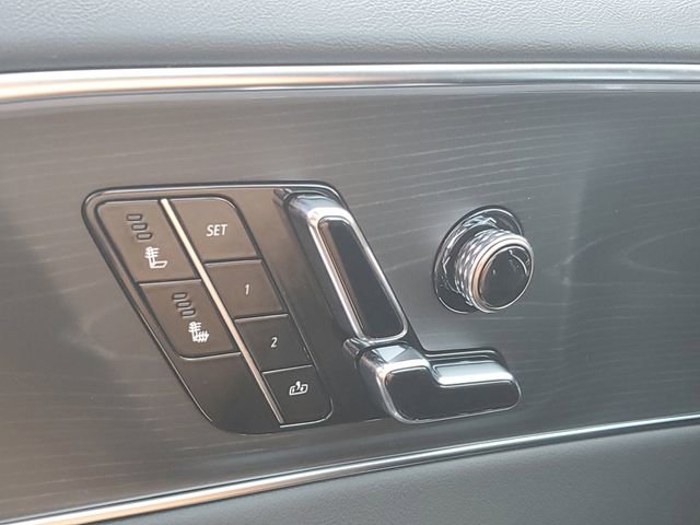 New 2025 Cadillac Lyriq Sport w/ LPO, Floor Liner Package image 21