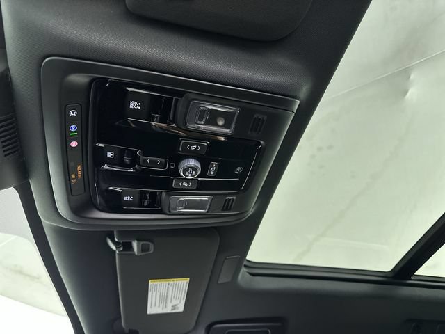 New 2026 GMC Yukon Elevation w/ Elevation Premium Package AWD/4WD image 20