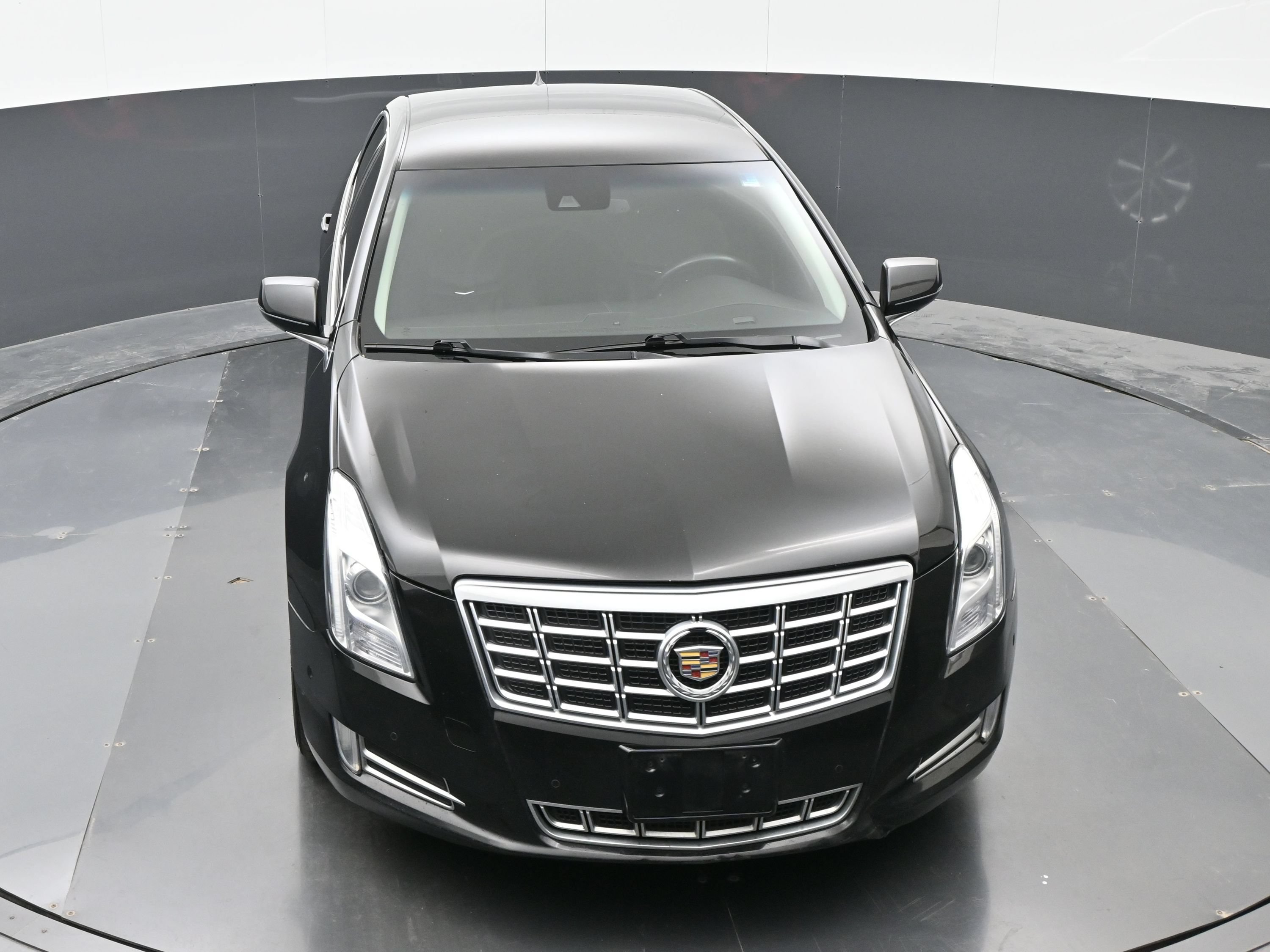 Used 2014 Cadillac XTS Luxury w/ Driver Awareness Package FWD image 33