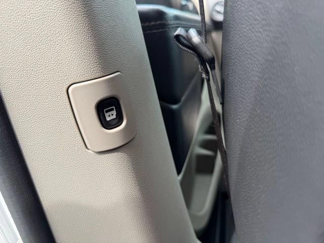 Used 2020 Dodge Grand Caravan SXT FWD image 17