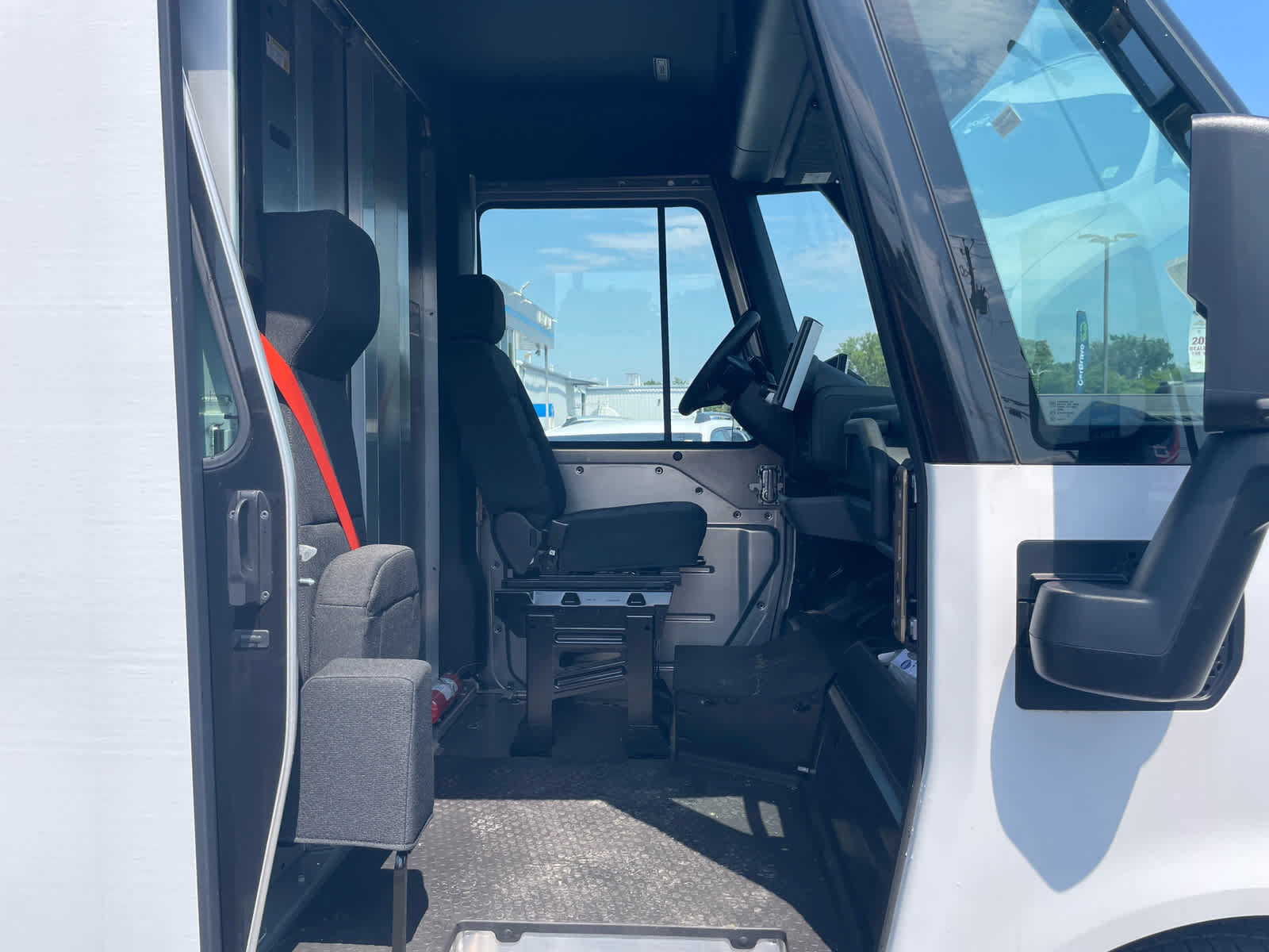 New 2025 Chevrolet Brightdrop 600 AWD/4WD image 12
