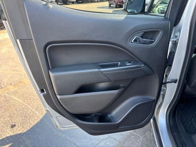 Used 2017 Chevrolet Colorado LT w/ LT Convenience Package RWD image 17