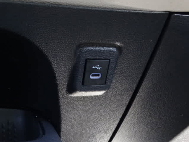 Used 2025 Toyota Corolla LE image 32