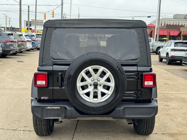 Used 2023 Jeep Wrangler Sport S image 6