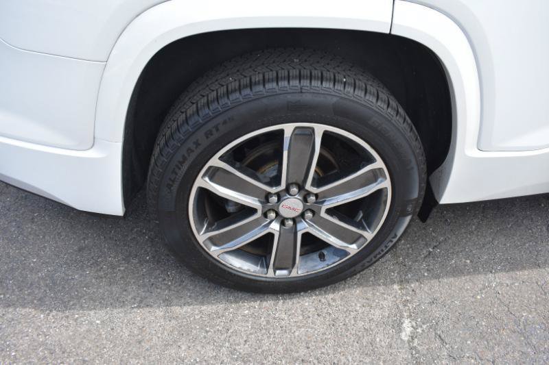 Used 2017 GMC Acadia Denali w/ Technology Package FWD image 17