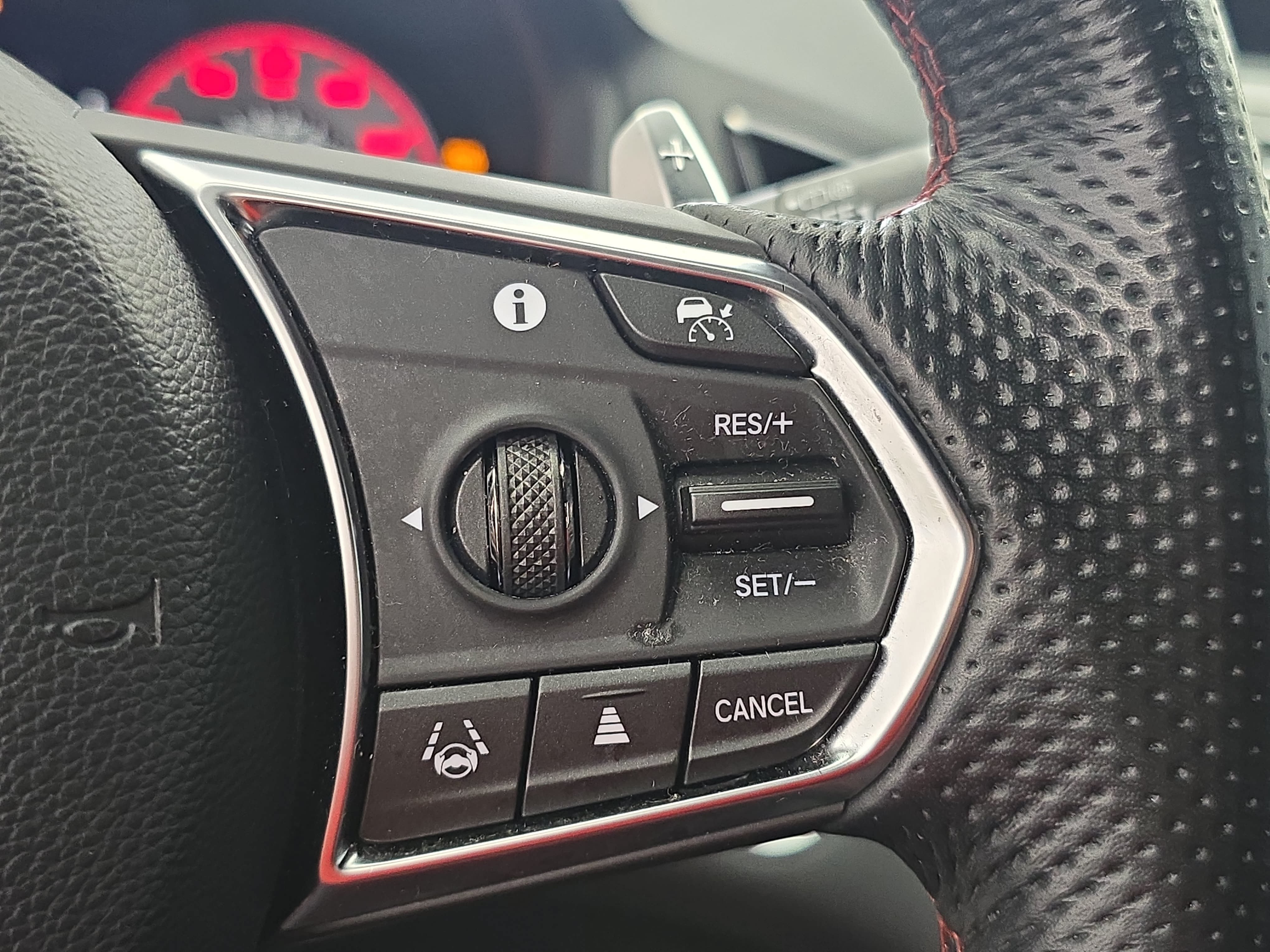 Certified 2024 Acura RDX w/ Advance Package AWD/4WD image 18