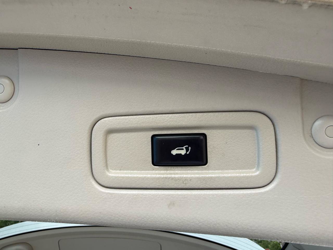 Used 2011 Nissan Murano SL w/ Navigation Pkg AWD/4WD image 24