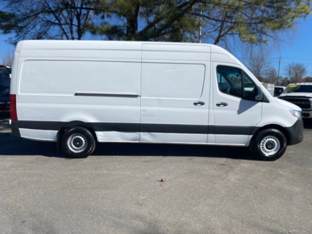 Used 2023 Mercedes-Benz Sprinter 2500 image 6