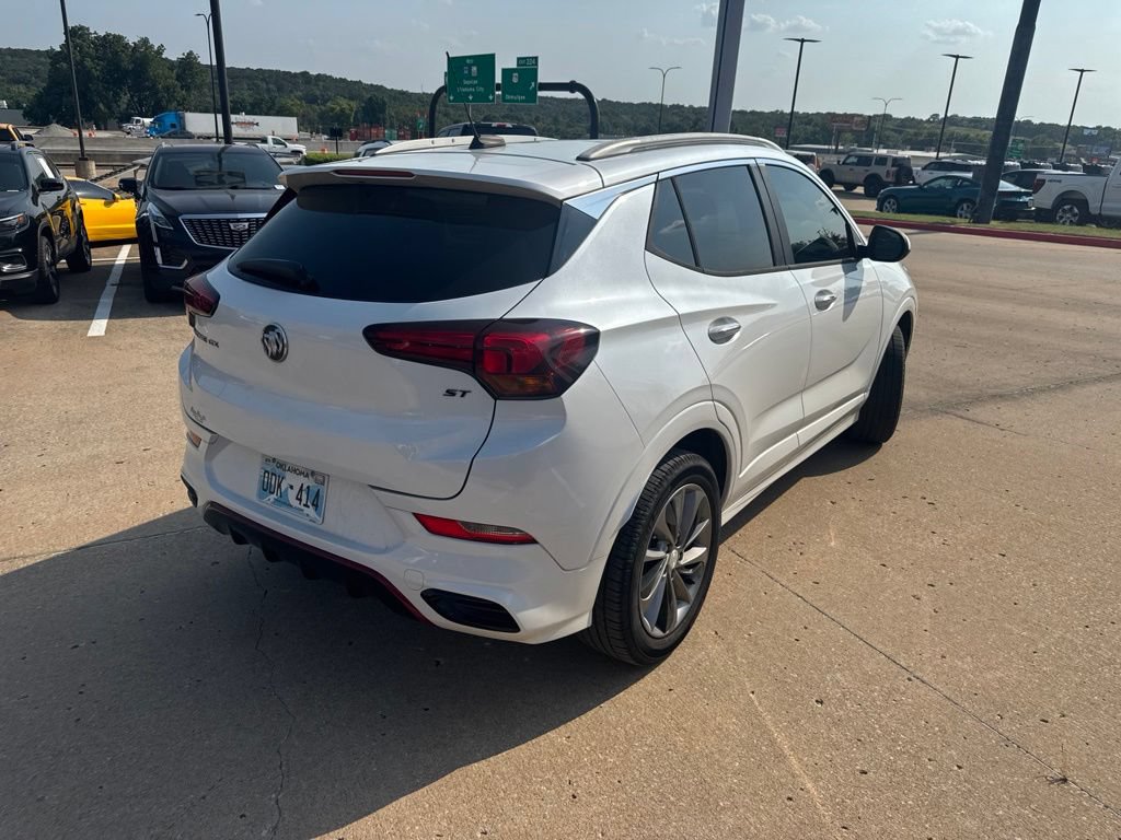 Used 2020 Buick Encore GX Select w/ Sport Touring Package FWD image 5