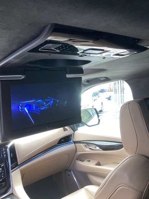 Used 2018 Cadillac Escalade Platinum image 36