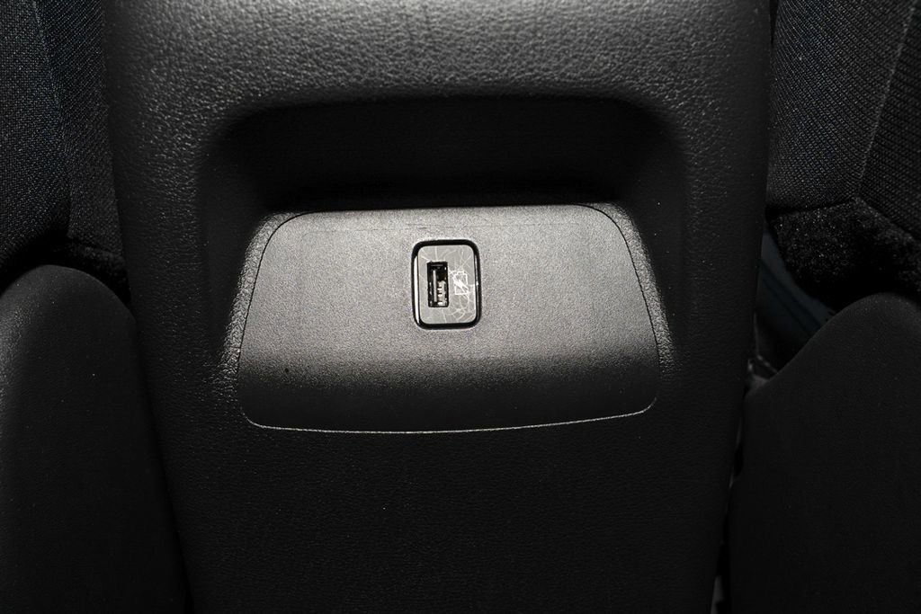 Used 2024 Nissan Sentra SV FWD image 7