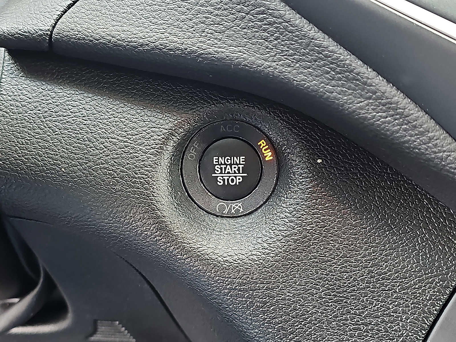 Used 2023 Jeep Cherokee Altitude Lux image 26