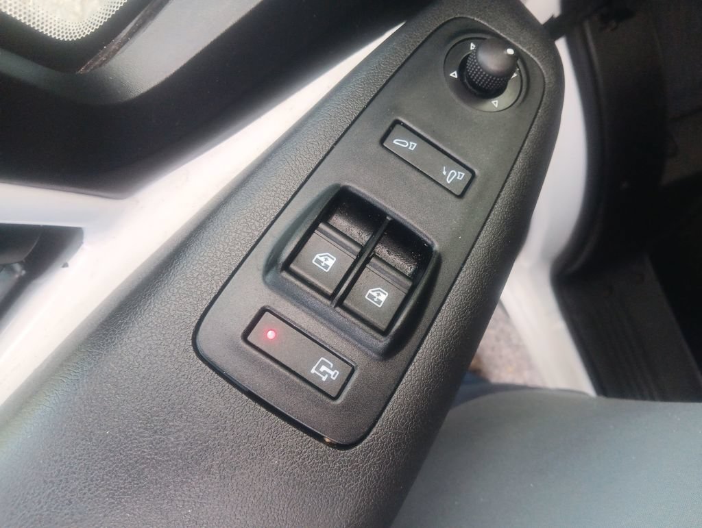 Used 2024 RAM ProMaster 2500 w/ Convenience Group FWD image 12