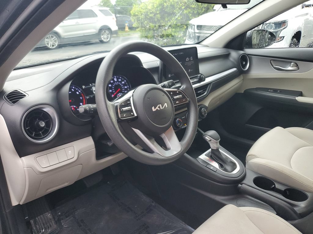 Used 2022 Kia Forte LXS FWD image 21