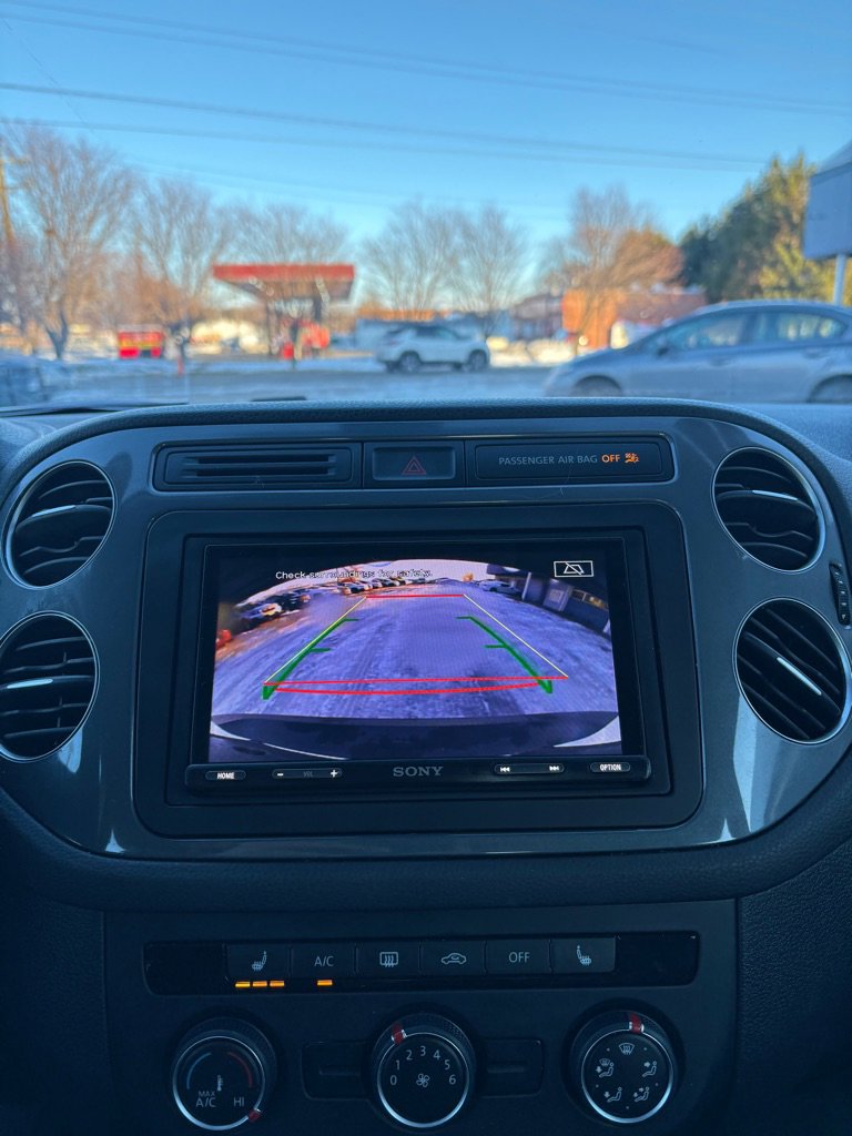 Used 2017 Volkswagen Tiguan S image 8