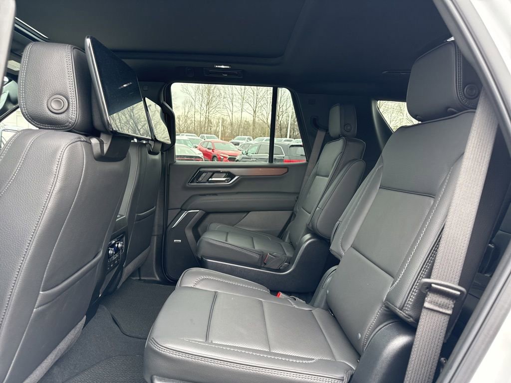Used 2025 GMC Yukon Denali w/ Denali Reserve Package image 13