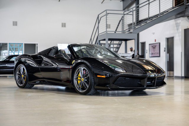 Used 2018 Ferrari 488 Spider RWD image 12