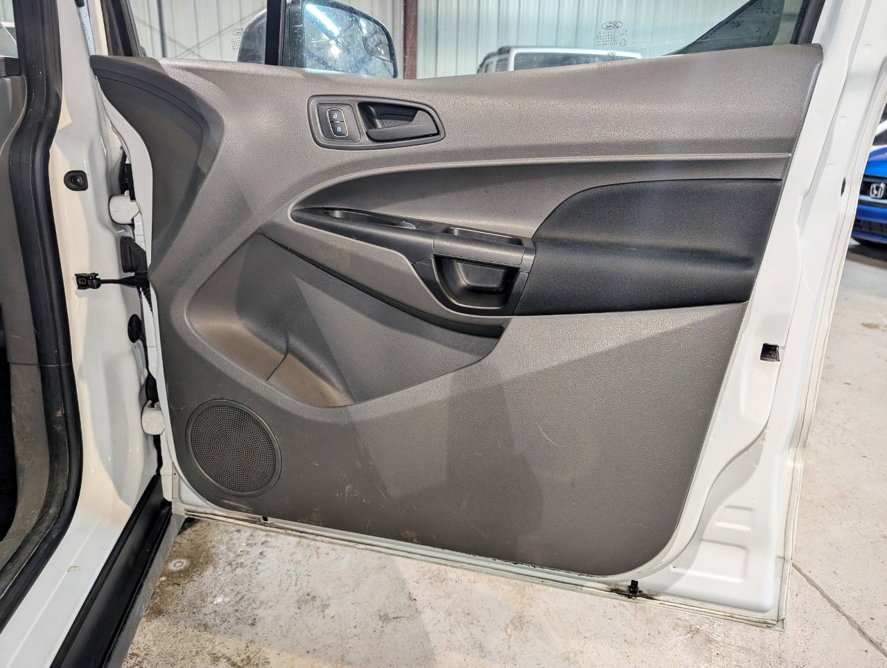 Used 2020 Ford Transit Connect XL image 26