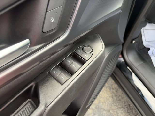Used 2024 Chevrolet Equinox EV RS FWD image 11