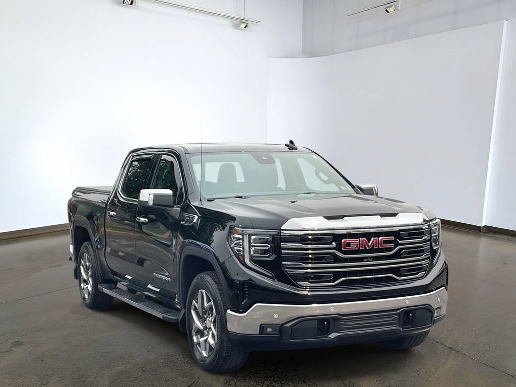 Used 2024 GMC Sierra 1500 SLT w/ SLT Premium Plus Package AWD/4WD image 3
