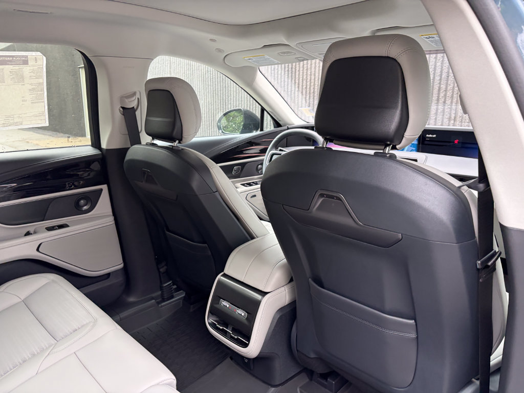 New 2026 Lincoln Nautilus Reserve w/ Jet Appearance Package AWD/4WD image 26