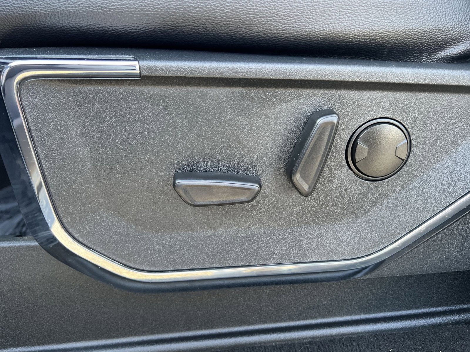 Used 2024 Ford F250 Lariat w/ Lariat Ultimate Package image 14