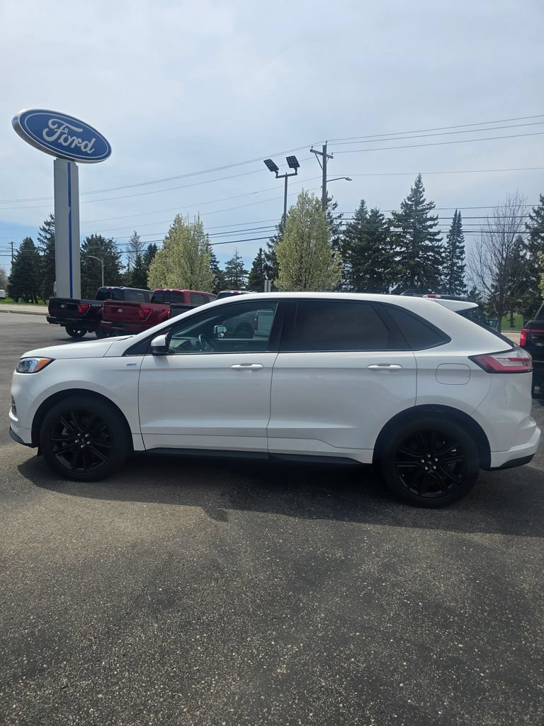 Certified 2023 Ford Edge ST-Line AWD/4WD image 2