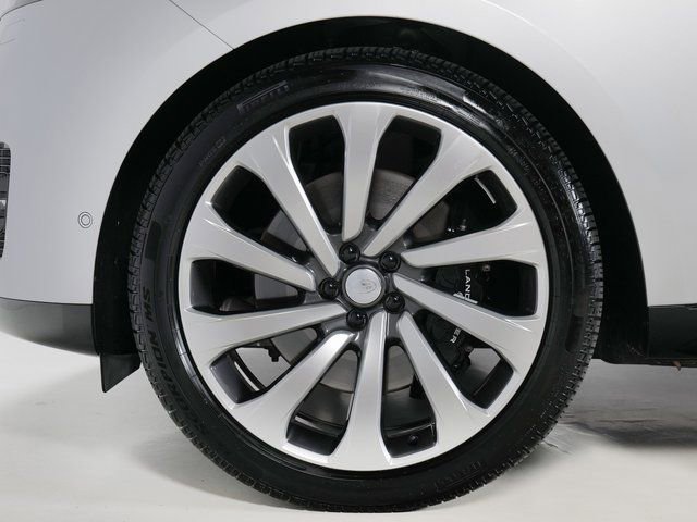 Used 2025 Land Rover Range Rover Long Wheelbase Autobiography AWD/4WD image 9
