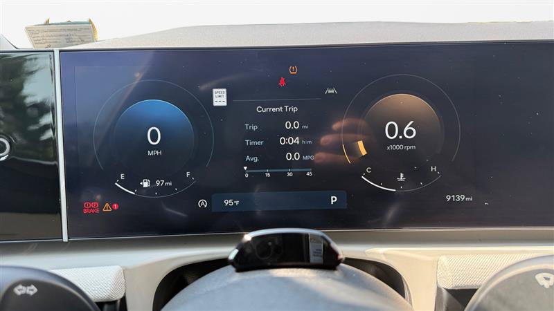 Used 2025 Hyundai Tucson Limited FWD image 14