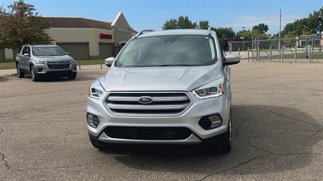 Used 2018 Ford Escape Titanium w/ Ford Safe & Smart Package AWD/4WD image 3