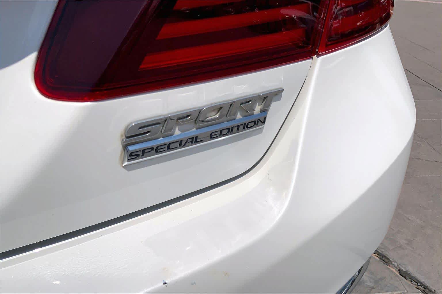 Used 2017 Honda Accord Sport Special Edition image 10