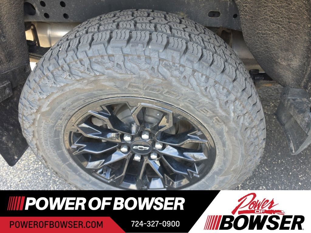 Used 2022 Chevrolet Colorado LT w/ Trail Boss Package image 12