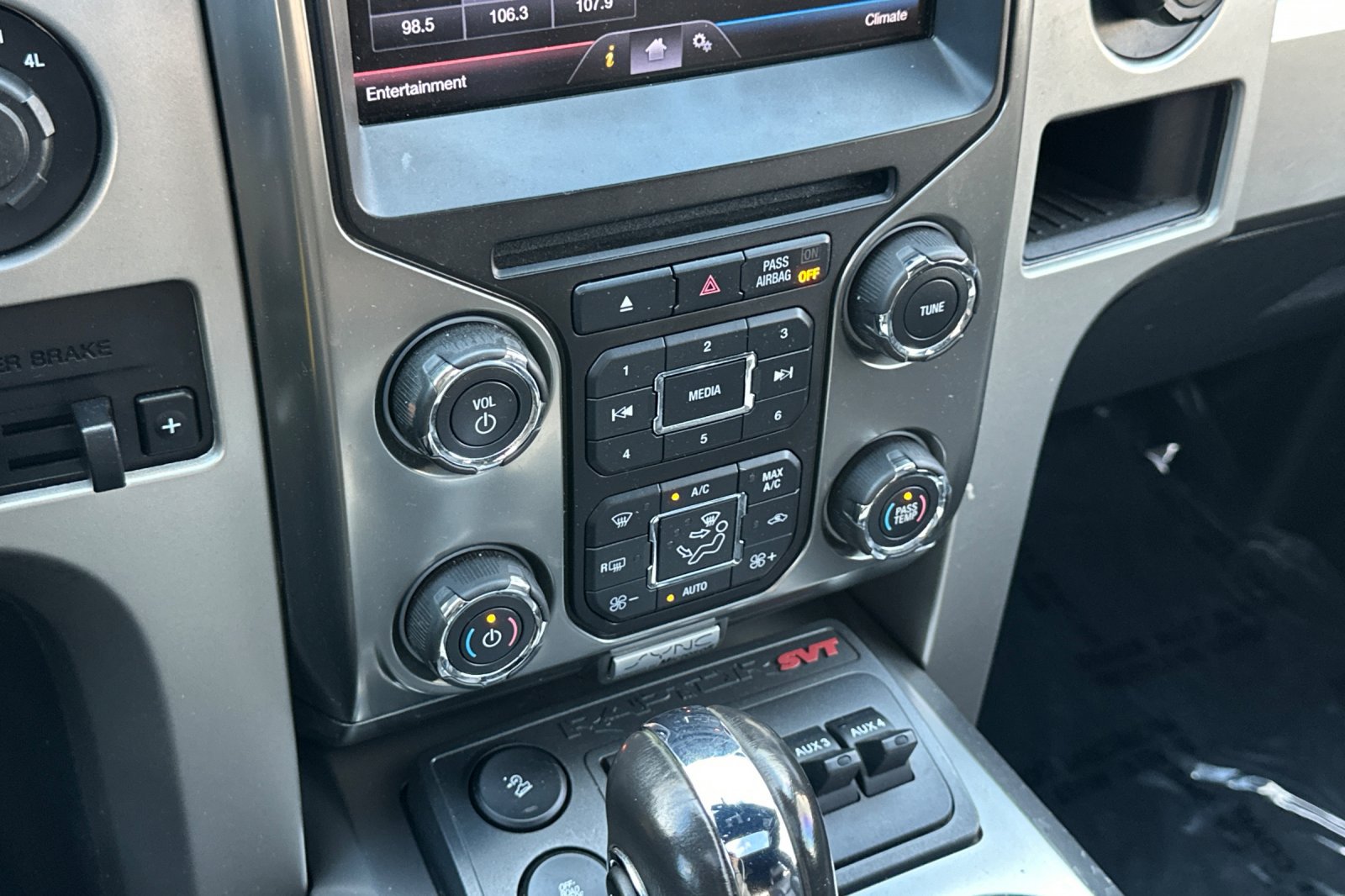 Used 2013 Ford F150 Raptor w/ Luxury Equipment Group AWD/4WD image 27