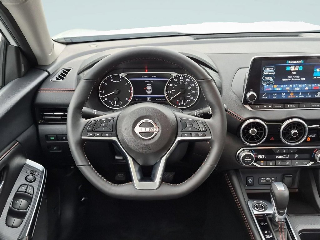 Used 2025 Nissan Sentra SR w/ SR Premium Package FWD image 18