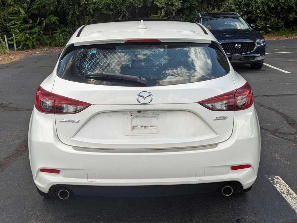 Used 2017 MAZDA MAZDA3 Grand Touring FWD image 3