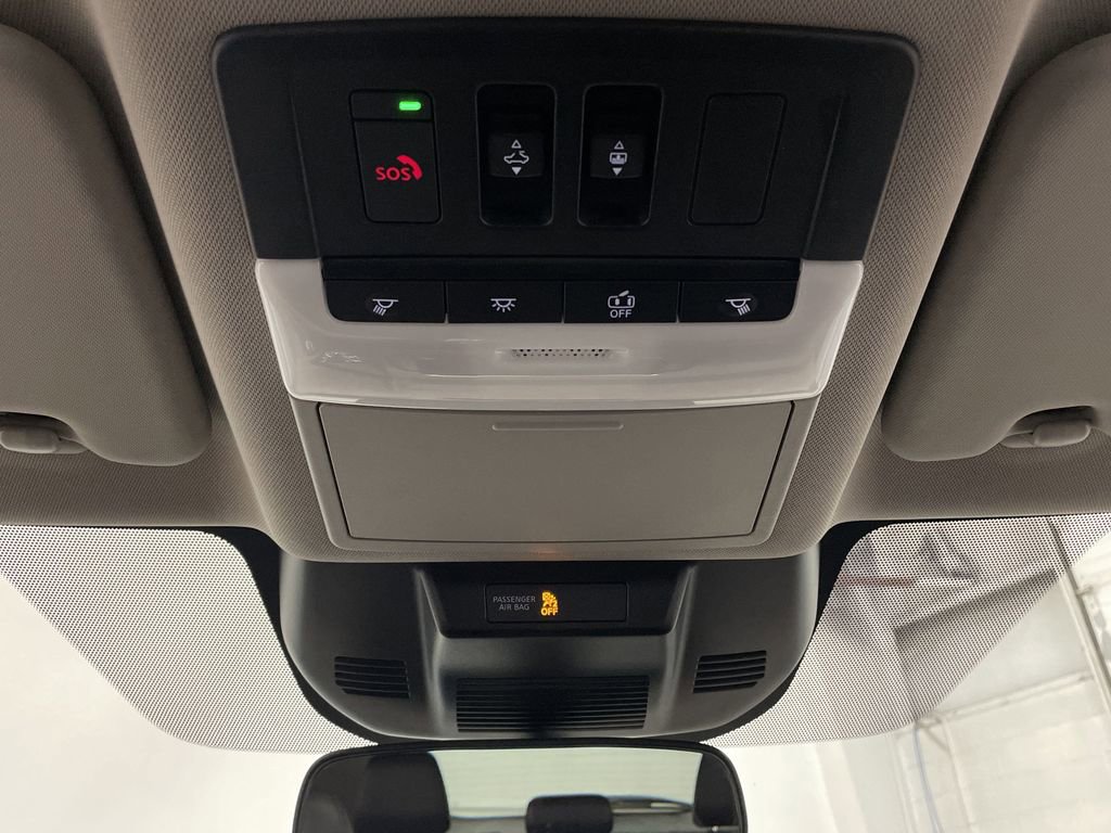 Used 2023 Nissan Rogue SV w/ SV Premium B Package image 27