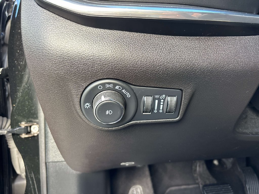 Used 2023 Jeep Compass High Altitude AWD/4WD image 18