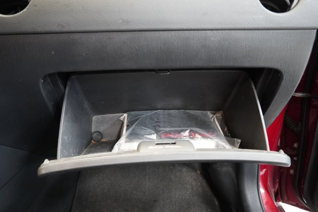 Used 2005 Pontiac Vibe w/ Power Group Value Package FWD image 33
