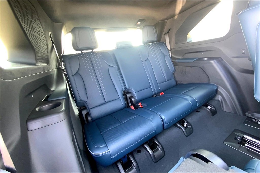 New 2026 Cadillac Escalade IQ Sport 2 w/ LPO, ONYX Package image 30