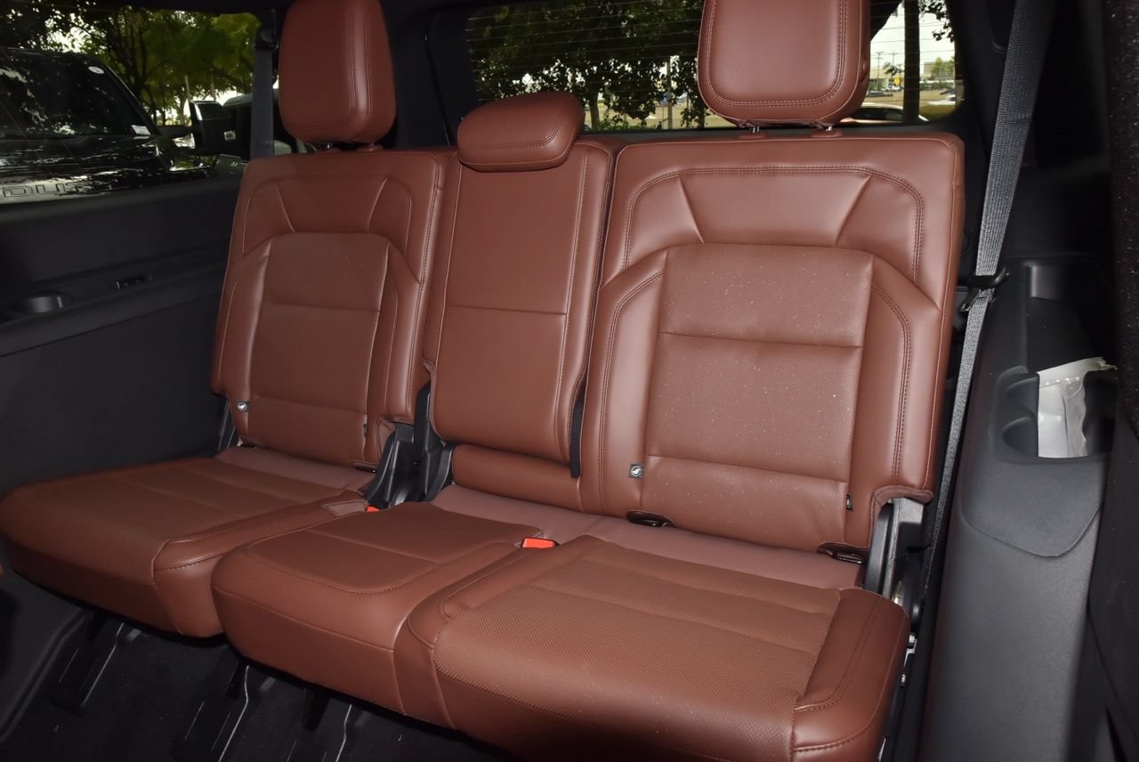 New 2026 Lincoln Navigator L Reserve AWD/4WD image 15