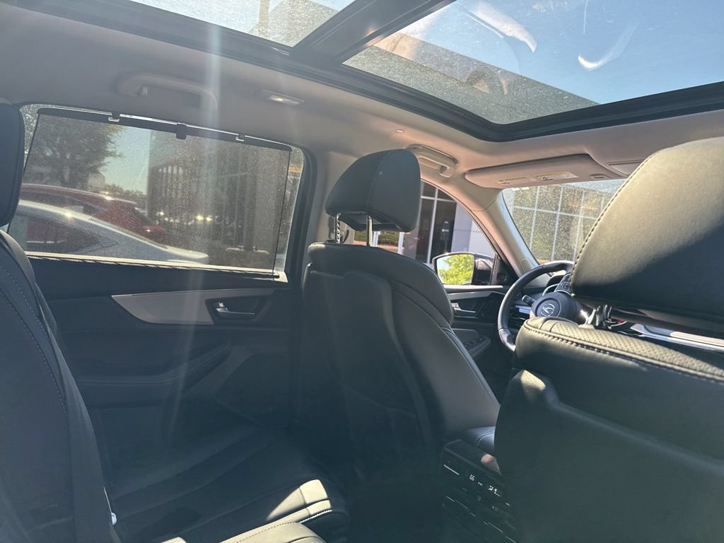 Used 2023 Acura MDX SH-AWD w/ Technology Package image 9
