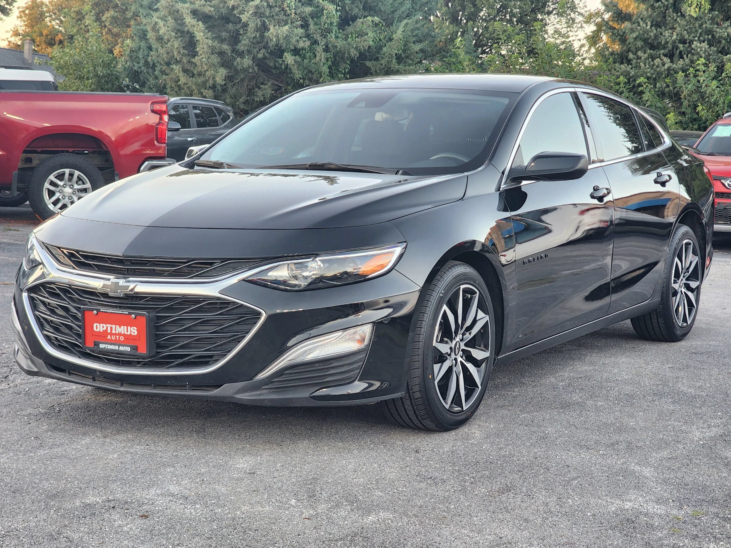 Used 2025 Chevrolet Malibu RS FWD image 4