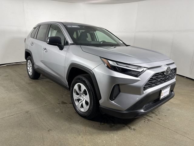 Used 2024 Toyota RAV4 LE image 3