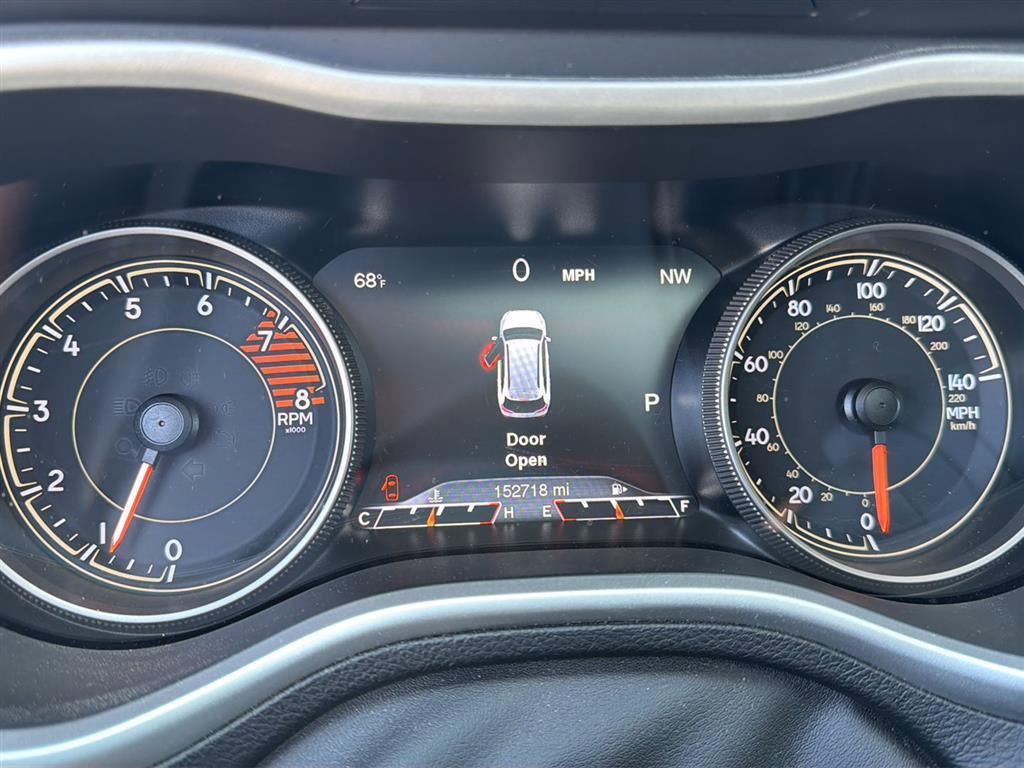Used 2018 Jeep Cherokee Trailhawk w/ Comfort/Convenience Group AWD/4WD image 10